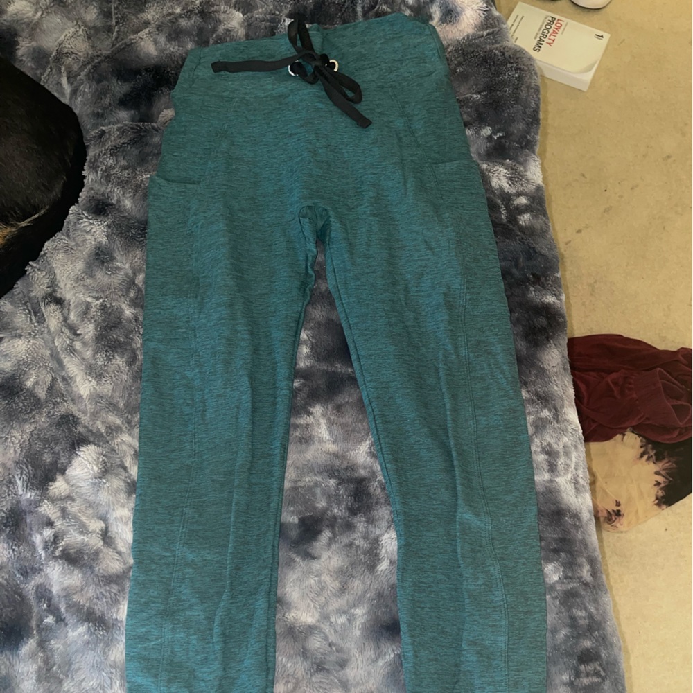 Bombshell leggings size small scrunchy bum